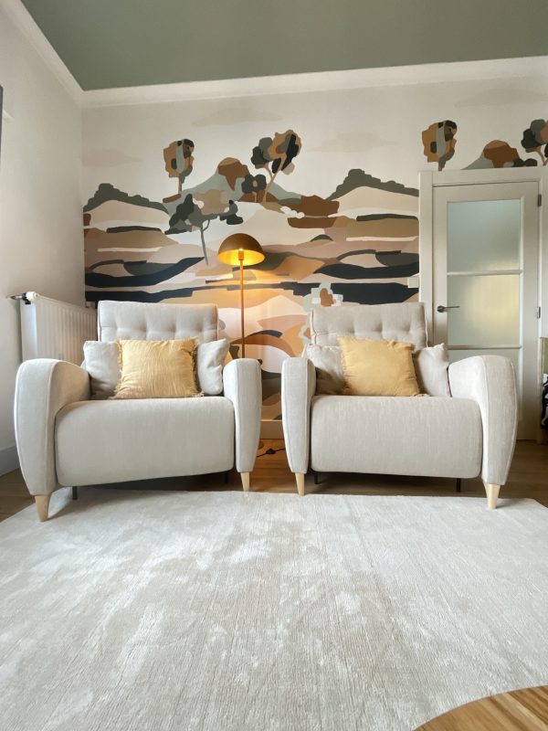 interior designer project deocration classical house eclectic colorfull living room kitchen dining room projet architecture d'intérieur décorateur decoratrice decoration maison classique salon salle à mnager cuisine